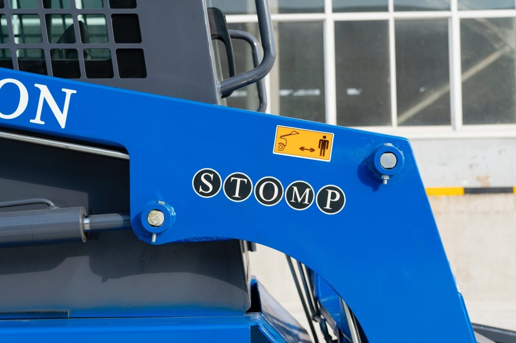 Mini Skid Steer Kubota D1105 Diesel 11 Mini Skid Steer Kubota D1105 Diesel 11