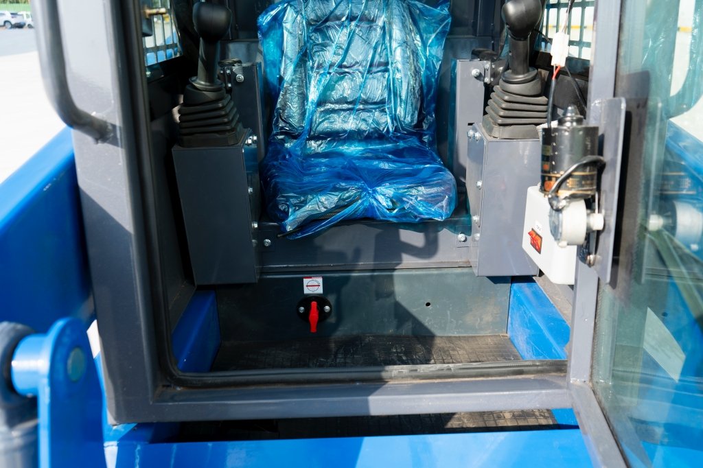 Mini Skid Steer Kubota D1105 Diesel 14 Mini Skid Steer Kubota D1105 Diesel 14