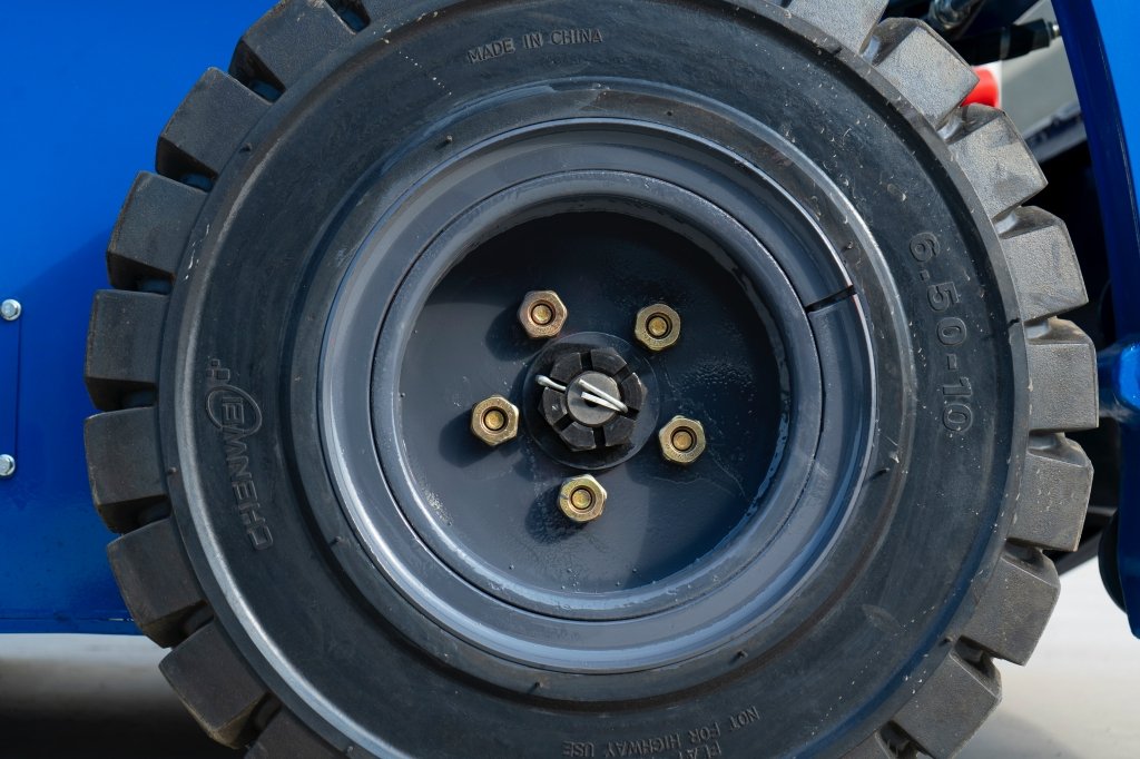 Mini Skid Steer Kubota D1105 Diesel 9 Mini Skid Steer Kubota D1105 Diesel 9