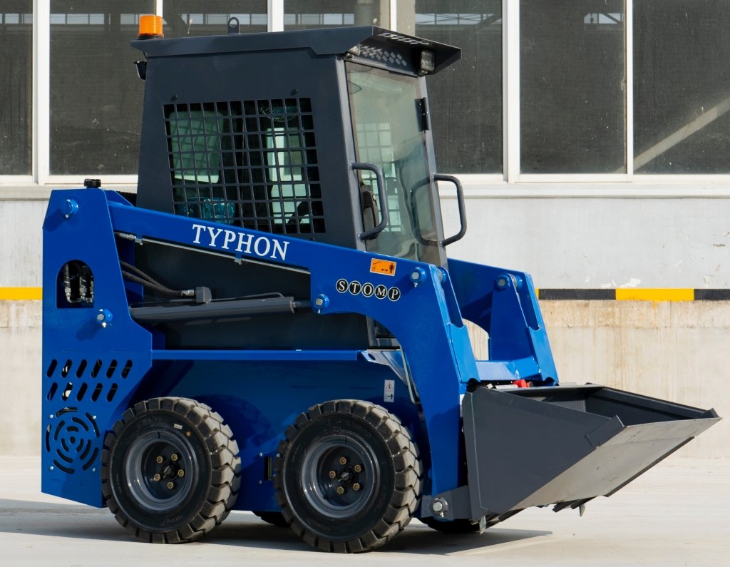 Mini Skid Steer Kubota D1105 Diesel Mini Skid Steer Kubota D1105 Diesel