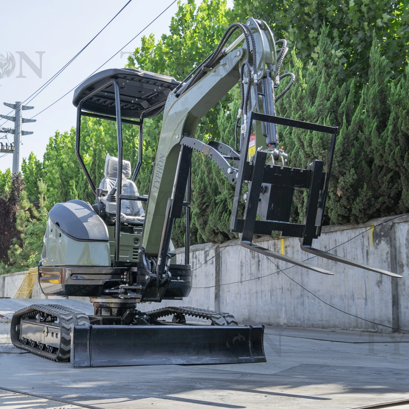 Pallet Fork Attachment for 2.5-3 ton Mini Excavator3 Pallet Fork Attachment for 2.5 3 ton Mini