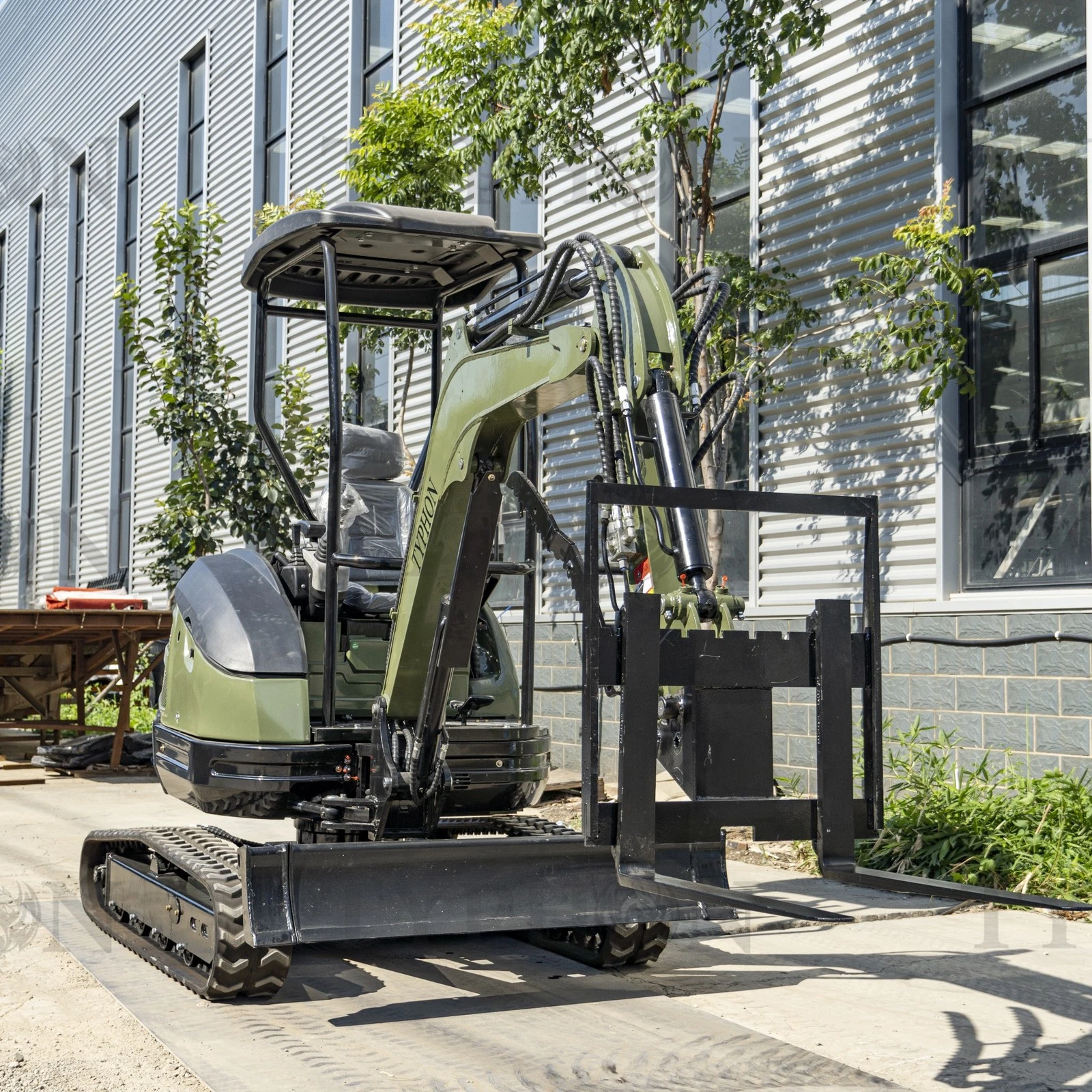 Pallet Fork Attachment for 2.5-3 ton Mini Excavator5 Pallet Fork Attachment for 2.5 3 ton Mini